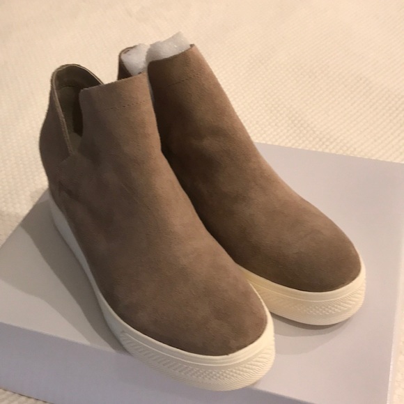 Steve Madden Shoes - Steve Madden Slip On